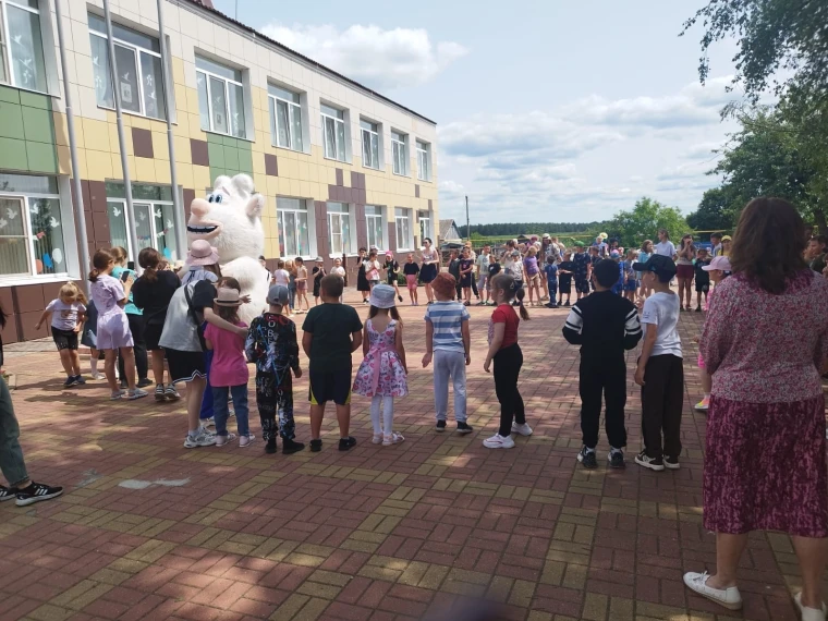 Открытие летнего оздоровительного лагеря..